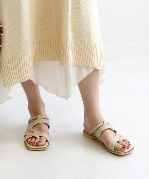 AmiAmi(アミアミ)の「メニーストラップフラットサンダル(サンダル・レディース・ブラック/ブラウン/グレイッシュベージュ/アイボリー/パイソン・L/LL/M/S)」の14枚目の写真