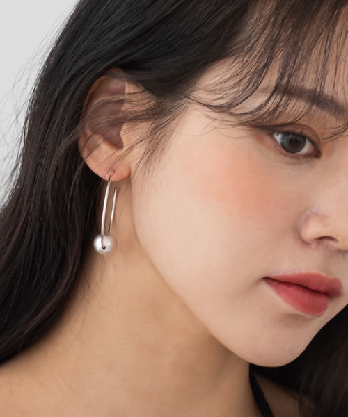 UNE MANSION（ユヌマンション）の「リングボールピアス（ピアス（両耳用）・レディース・シルバー/ゴールド・ONE SIZE）」の9枚目の写真