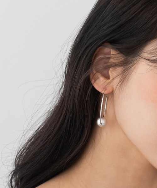 UNE MANSION（ユヌマンション）の「リングボールピアス（ピアス（両耳用）・レディース・シルバー/ゴールド・ONE SIZE）」の7枚目の写真