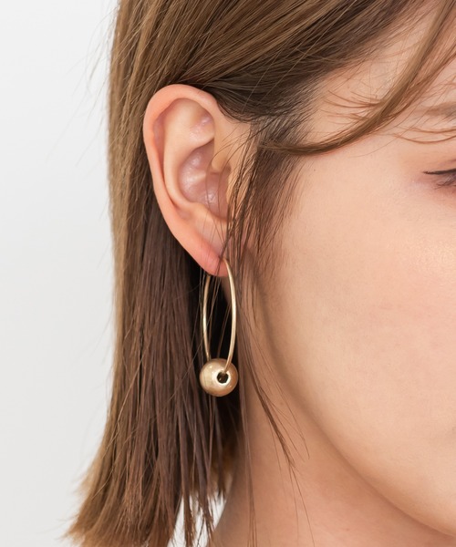 UNE MANSION（ユヌマンション）の「リングボールピアス（ピアス（両耳用）・レディース・シルバー/ゴールド・ONE SIZE）」の12枚目の写真