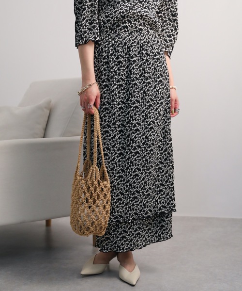 ap retro（アプレトロ）の「クリンクル加工ティアードナロースカート（スカート・レディース・ブラック/グリーン/アイボリー・FREE）」の2枚目の写真