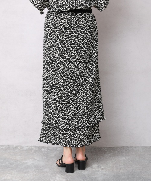 ap retro（アプレトロ）の「クリンクル加工ティアードナロースカート（スカート・レディース・ブラック/グリーン/アイボリー・FREE）」の11枚目の写真