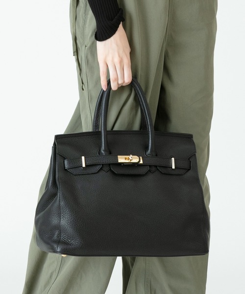 PAOLA NUTTI  （パオラヌッティ）の「【PAOLA NUTTI(パオラヌッティ)】FLAP TOTE（トートバッグ・レディース・ブラック/グレイッシュベージュ・2）」の2枚目の写真