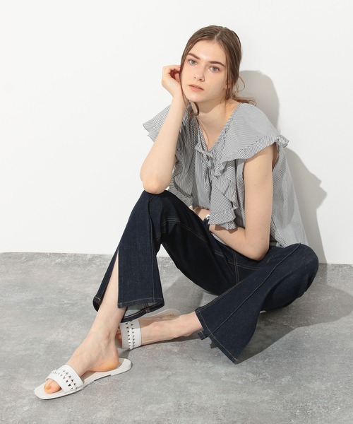 LE SOUK HOLIDAY（ルスークホリデー）の「ストライプラッフルノースリーブブラウス（シャツ/ブラウス・レディース・ベージュ/ネイビー・11号/9号）」の12枚目の写真