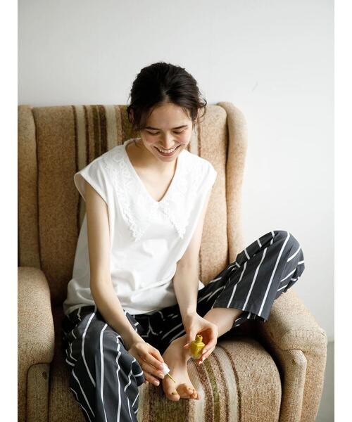 koe(コエ)の「レース衿ノースリーブTシャツ*(Tシャツ/カットソー・レディース・ライトグレー/ベージュ/オフホワイト/チャコールグレー・FREE)」の6枚目の写真