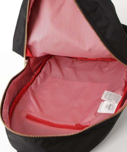 Herschel Supply（ハーシェルサプライ）の「Herschel Supply/ハーシェル バックパック 9211100（バックパック/リュック・メンズ・ブラック・FREE）」の4枚目の写真