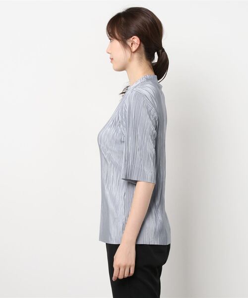 DISCOAT（ディスコート）の「ランダムプリーツハイネック5分袖プルオーバー（Tシャツ/カットソー・レディース・ブラック/ホワイト系その他/ブルー系その他・FREE）」の5枚目の写真