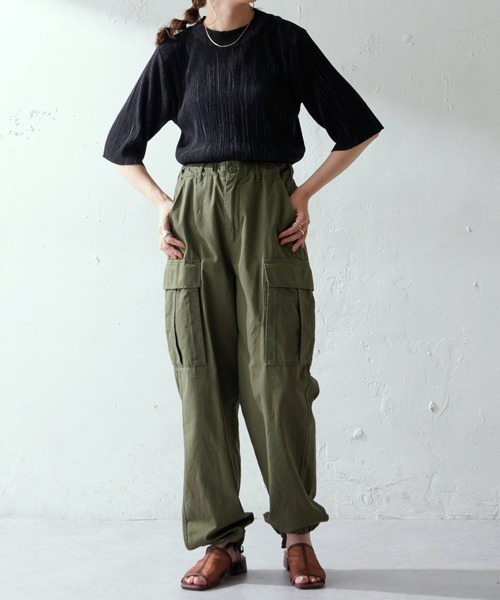 DISCOAT（ディスコート）の「ランダムプリーツハイネック5分袖プルオーバー（Tシャツ/カットソー・レディース・ブラック/ホワイト系その他/ブルー系その他・FREE）」の15枚目の写真