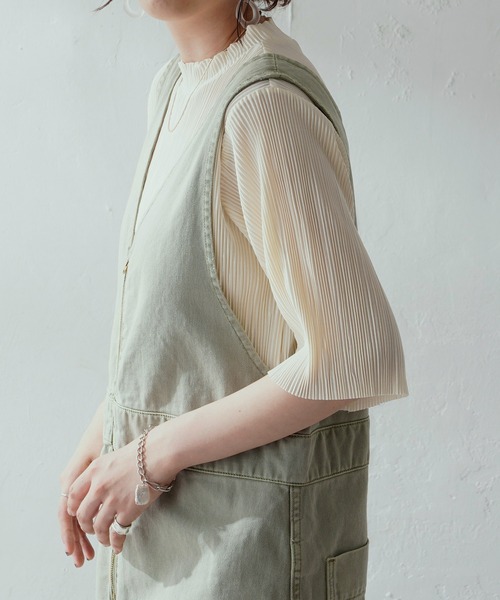 DISCOAT（ディスコート）の「ランダムプリーツハイネック5分袖プルオーバー（Tシャツ/カットソー・レディース・ブラック/ホワイト系その他/ブルー系その他・FREE）」の10枚目の写真