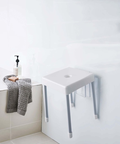 TIMELESS COMFORT（タイムレスコンフォート）の「tower（タワー）マグネット2way風呂椅子ホルダー（バス/トイレグッズ・レディース・ホワイト/ブラック・ONE SIZE）」の6枚目の写真