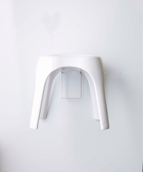 TIMELESS COMFORT（タイムレスコンフォート）の「tower（タワー）マグネット2way風呂椅子ホルダー（バス/トイレグッズ・レディース・ホワイト/ブラック・ONE SIZE）」の5枚目の写真