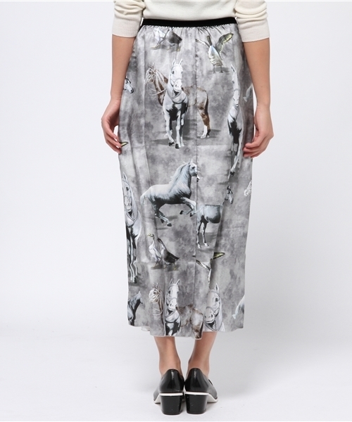 BEARDSLEY ミュージアムプリントスカート　ビアズリー BEARDSLEY（ビアズリー）の「ホースプリントスカート（スカート）」 - WEAR