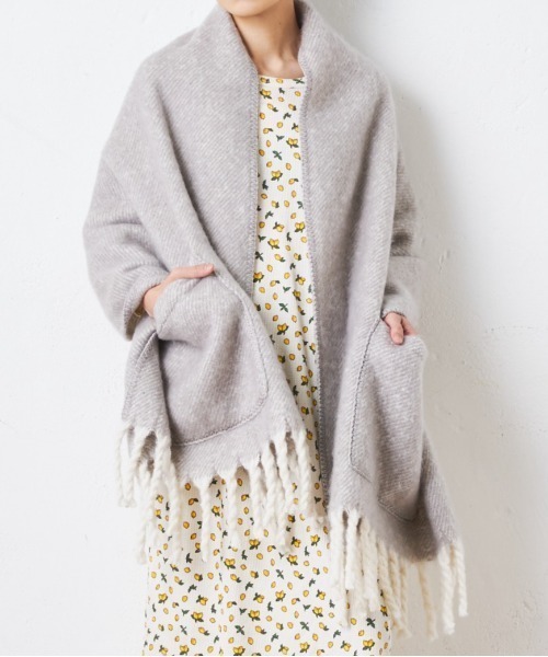 BIRTHDAY BAR(バースデイバー)の「ボリューム ポケットショール(ストール/ショール・レディース・グレー/ブルー・フリー)」の1枚目の写真