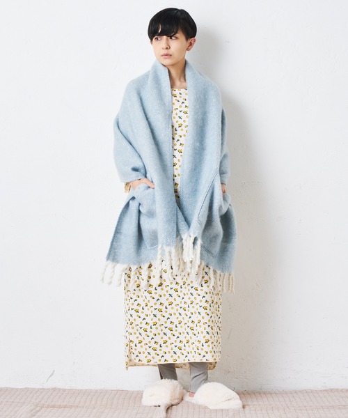 BIRTHDAY BAR(バースデイバー)の「ボリューム ポケットショール(ストール/ショール・レディース・グレー/ブルー・フリー)」の9枚目の写真