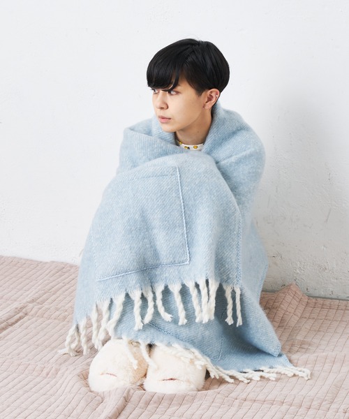 BIRTHDAY BAR(バースデイバー)の「ボリューム ポケットショール(ストール/ショール・レディース・グレー/ブルー・フリー)」の12枚目の写真