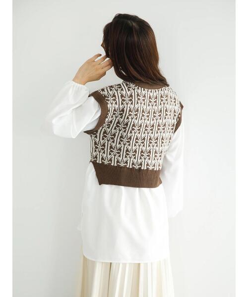 koe（コエ）の「ジャガードニットベストドッキングブラウス＊（ニット/セーター・レディース・ブラウン/ブラック・FREE）」の9枚目の写真