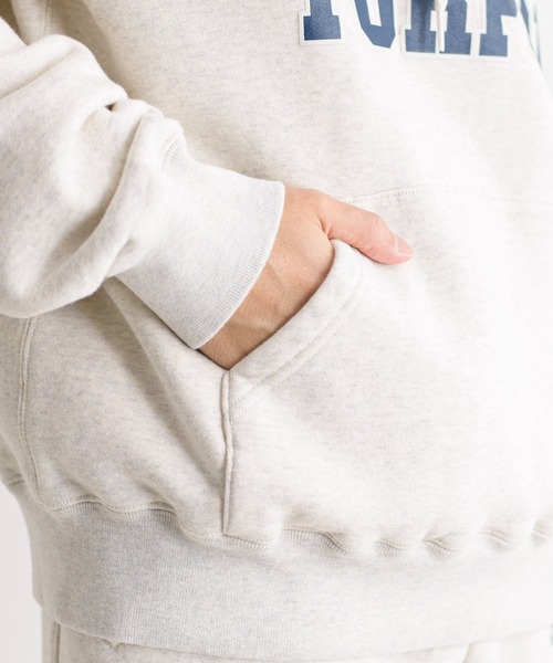 And A(アンドエー)の「SEDAN ALL-PURPOSE セダンオールパーパス / College Logo Hoodie カレッジロゴプリント フーディー パーカー アーチロゴ オーバーサイズ / SD22S-CT04(パーカー・メンズ・オフホワイト/ネイビー・X-LARGE/LARGE/MEDIUM)」の9枚目の写真