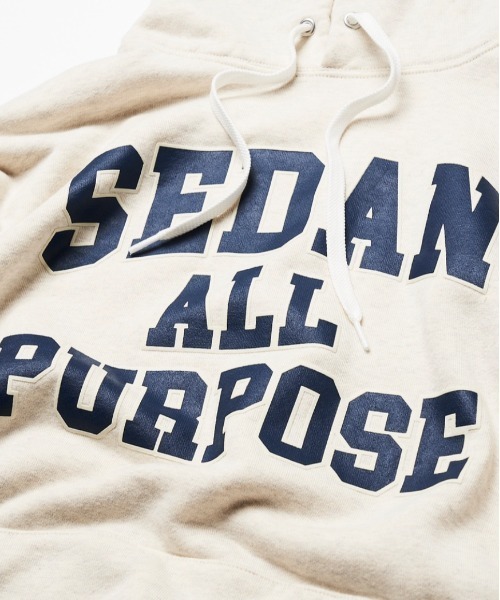And A(アンドエー)の「SEDAN ALL-PURPOSE セダンオールパーパス / College Logo Hoodie カレッジロゴプリント フーディー パーカー アーチロゴ オーバーサイズ / SD22S-CT04(パーカー・メンズ・オフホワイト/ネイビー・X-LARGE/LARGE/MEDIUM)」の12枚目の写真