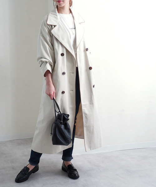 Fizz（フィズ）の「【Fizz/フィズ】　配色パイピングツイルロングトレンチコート（トレンチコート・レディース・ベージュ/オフホワイト/イエロー/ライトベージュ・FREE）」の2枚目の写真