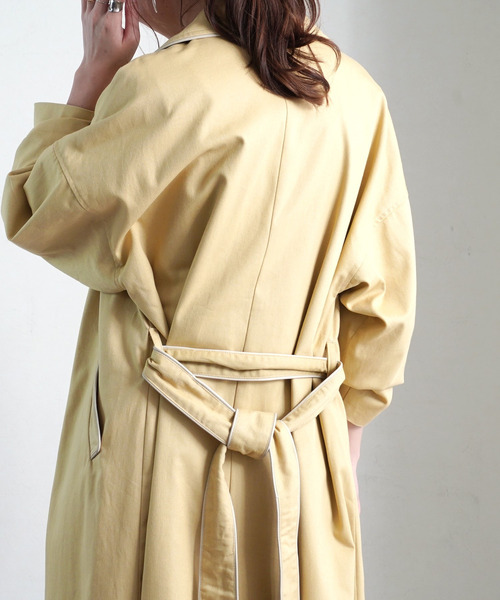 Fizz（フィズ）の「【Fizz/フィズ】　配色パイピングツイルロングトレンチコート（トレンチコート・レディース・ベージュ/オフホワイト/イエロー/ライトベージュ・FREE）」の9枚目の写真