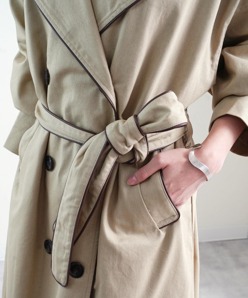 Fizz（フィズ）の「【Fizz/フィズ】　配色パイピングツイルロングトレンチコート（トレンチコート・レディース・ベージュ/オフホワイト/イエロー/ライトベージュ・FREE）」の18枚目の写真