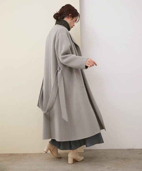 ROPE'（ロペ）の「【WEB限定】ダブルフェイスリバーパネルセミフレアラップコート（その他アウター・レディース・ライトグレー/ブラック/ブラウン/オフホワイト・38/36）」の5枚目の写真