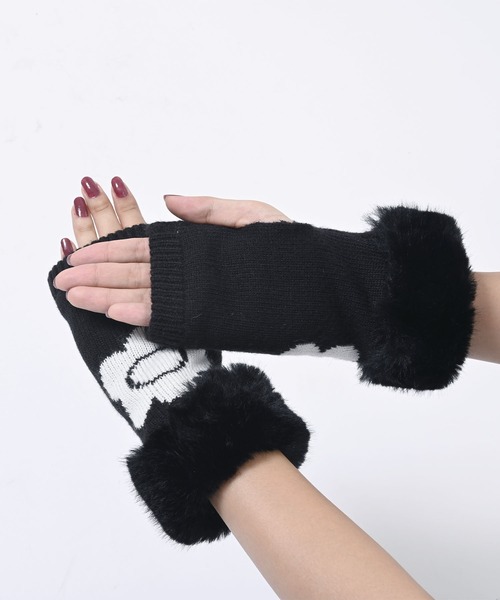 MARY QUANT（マリークワント）の「ビッグデイジーニット ハンド