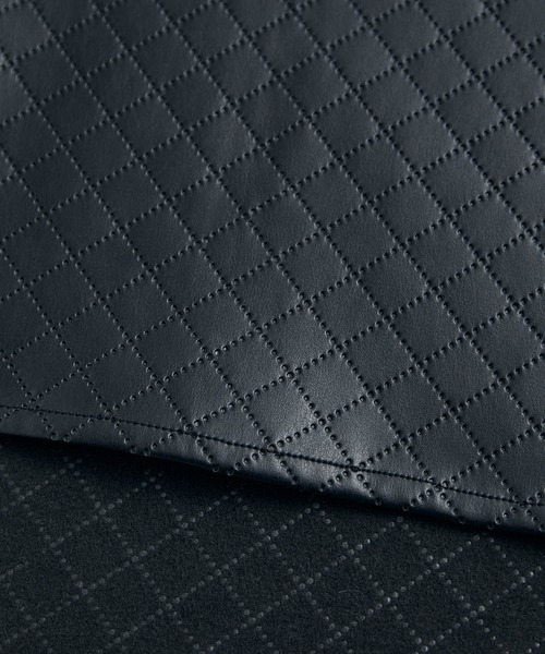 VIS（ビス）の「フェミニンスタイルが決まるシルエット！ ヴィーガンレザーパンチングフレアースカート（スカート・レディース・ブラック/ブラウン系その他2・S/M）」の4枚目の写真