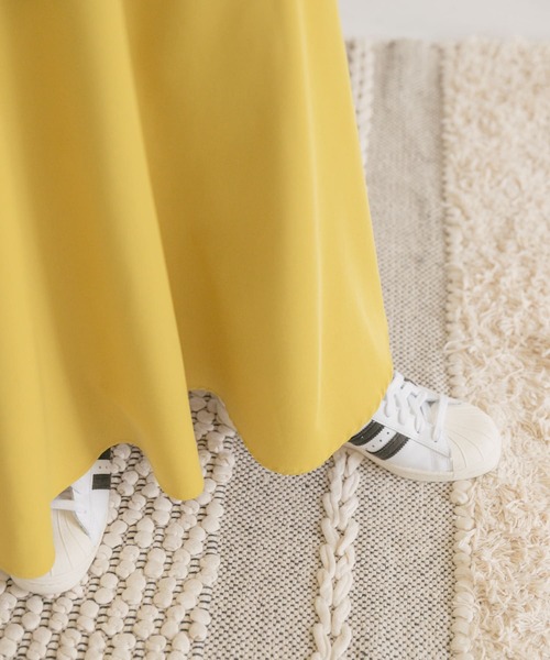 ITEMS URBANRESEARCH（アイテムズ アーバンリサーチ）の「ボリュームフレアスカート（スカート・レディース・ブラック/ベージュ/イエロー・FREE）」の21枚目の写真