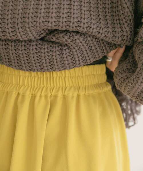 ITEMS URBANRESEARCH（アイテムズ アーバンリサーチ）の「ボリュームフレアスカート（スカート・レディース・ブラック/ベージュ/イエロー・FREE）」の22枚目の写真