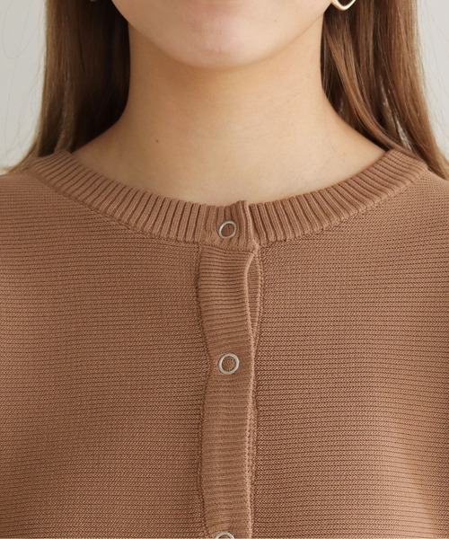 cheriella(シェリエラ)の「【cheriella】WEB限定前後2WAYショート丈ニットカーディガン(カーディガン/ボレロ・レディース・ブラック/ブラウン/グリーン/ライトグリーン/アイボリー/ワインレッド/エメラルド/ライトグレー/ピンク/ブルー/オレンジ/ブルー系その他/チャコールグレー/レッド・M)」の15枚目の写真