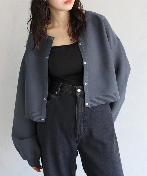 cheriella(シェリエラ)の「【cheriella】WEB限定前後2WAYショート丈ニットカーディガン(カーディガン/ボレロ・レディース・ブラック/ブラウン/グリーン/ライトグリーン/アイボリー/ワインレッド/エメラルド/ライトグレー/ピンク/ブルー/オレンジ/ブルー系その他/チャコールグレー/レッド・M)」の21枚目の写真