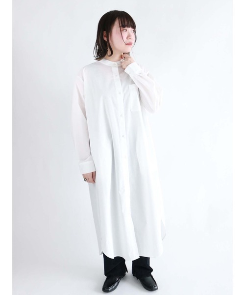 Lugnoncure(ルノンキュール)の「バンドカラーシャツワンピース(シャツワンピース・レディース・オフホワイト/ブラック/ブルー・フリ-)」の2枚目の写真