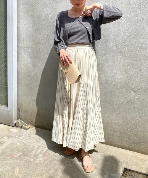 natural couture（ナチュラルクチュール）の「WEB限定/旬のカラーリングが魅力 細リブショート丈カーディガン+デザインタンクセット（カーディガン/ボレロ・レディース・オフホワイト/グレー/ピンク/オレンジ・FREE）」の11枚目の写真