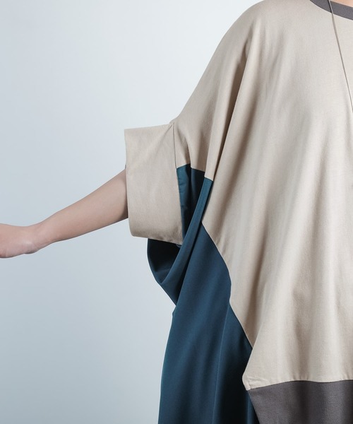 osharewalker（オシャレウォーカー）の「【廃盤】『異素材ドッキング変形デザインカットソー』（Tシャツ/カットソー・レディース・グレイッシュベージュ/ブラック・FREE）」の10枚目の写真