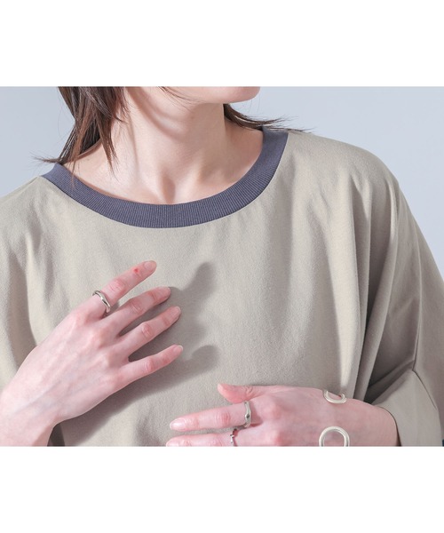 osharewalker(オシャレウォーカー)の「『異素材ドッキング変形デザインカットソー』(Tシャツ/カットソー・レディース・グレイッシュベージュ/ブラック・FREE)」の12枚目の写真