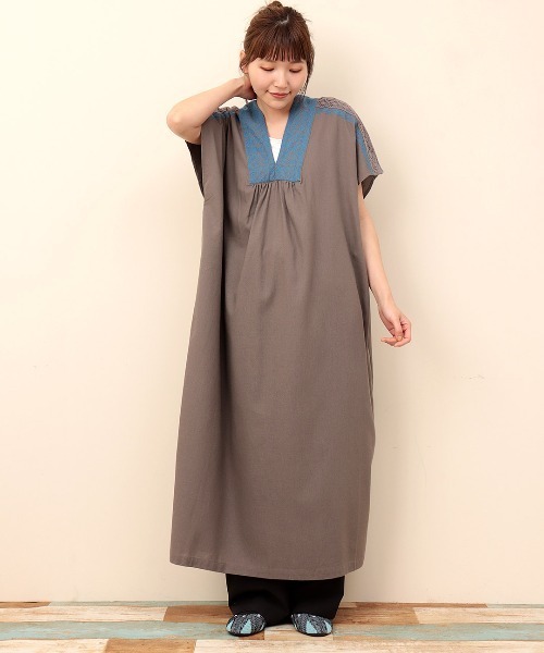 チチカカ（チチカカ）の「キカクロス刺繍ワンピース（ワンピース・レディース・ベージュ/カーキ/モカ・FREE）」の6枚目の写真