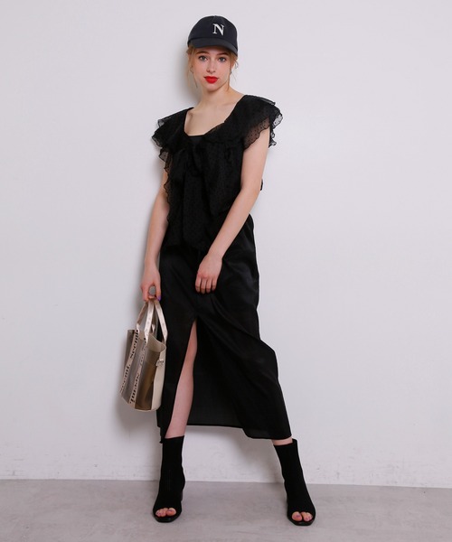 Seemi. byNICECLAUP（ シーミーバイナイスクラップ）の「Seemi　PVCロゴバック（ショルダーバッグ・レディース・ブラック/アイボリー・ONE SIZE）」の7枚目の写真