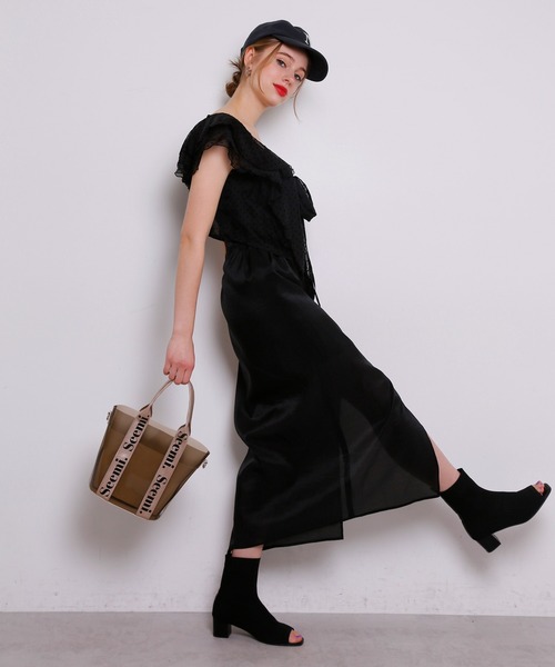 Seemi. byNICECLAUP（ シーミーバイナイスクラップ）の「Seemi　PVCロゴバック（ショルダーバッグ・レディース・ブラック/アイボリー・ONE SIZE）」の8枚目の写真