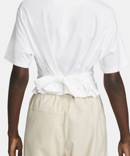 NIKE(ナイキ)の「《セットアップ対応商品》ナイキ スポーツウェア アイコン クラッシュ ウィメンズ ショートスリーブ タイ トップ / Nike Sportswear Icon Clash Women's Short-Sleeve Tie Top(Tシャツ/カットソー・レディース・ホワイト/ピンク系その他2/ブラック・S/M/L/2XL/XL/XS)」の6枚目の写真