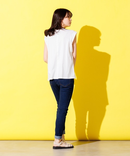hunch(ハンチ)の「シンプル ノースリーブプルオーバー(Tシャツ/カットソー・レディース・グレー/ブラック/ブラウン系その他/ピンク/ブルーグリーン/ホワイト系その他/オフホワイト・FREE)」の8枚目の写真