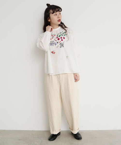アトリエドゥサボン　リボン刺繍　秋の実ころころ ブラウス l'atelier du savon（アトリエドサボン）の「○リボン刺繍 秋の実