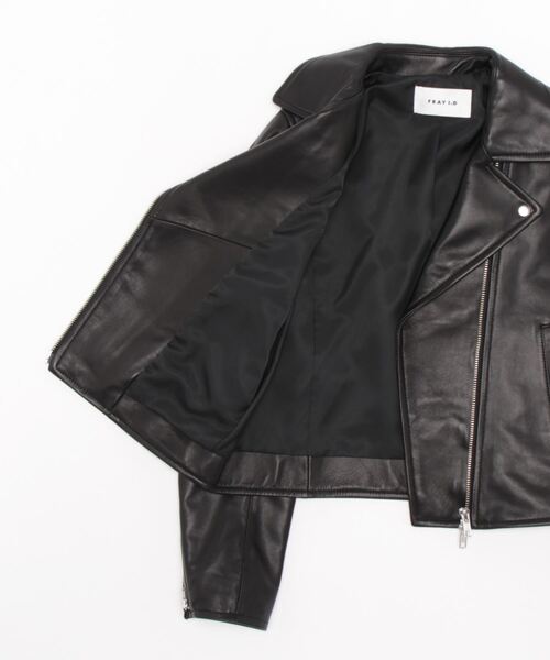 FRAY I.D(フレイアイディー)の「ラムレザーライダースジャケット(ライダースジャケット・レディース・キャメル/ブラック・1/0)」の22枚目の写真