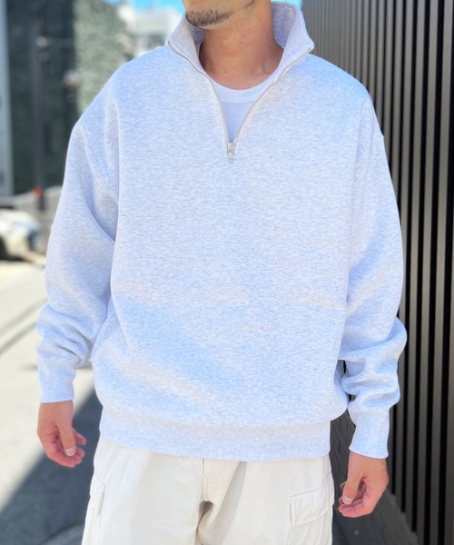 United Athle(ユナイテッドアスレ)の「【UNITED ATHLE】ユナイテッドアスレ 10.0オンス T/C ルーズフィット ハーフジップ スウェット(裏起毛) 5788(スウェット・メンズ・アッシュグレー/ブラック・L/XL)」の2枚目の写真