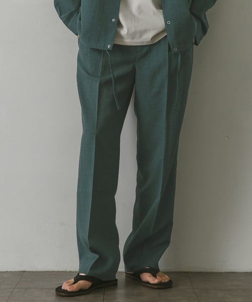 URBAN RESEARCH DOORS（アーバンリサーチドアーズ）の「イージーケア2タックトラウザー（その他パンツ・メンズ・ネイビー/ブラウン/グリーン・MEDIUM/LARGE）」の14枚目の写真