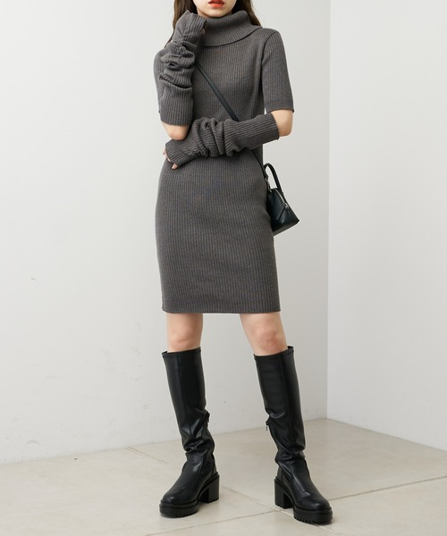 Chico（チコ）の「【2022AW】アームウォーマータートルミニニットワンピース（ワンピース・レディース・ブラック/グレー/グレイッシュベージュ/グリーン・FREE）」の2枚目の写真