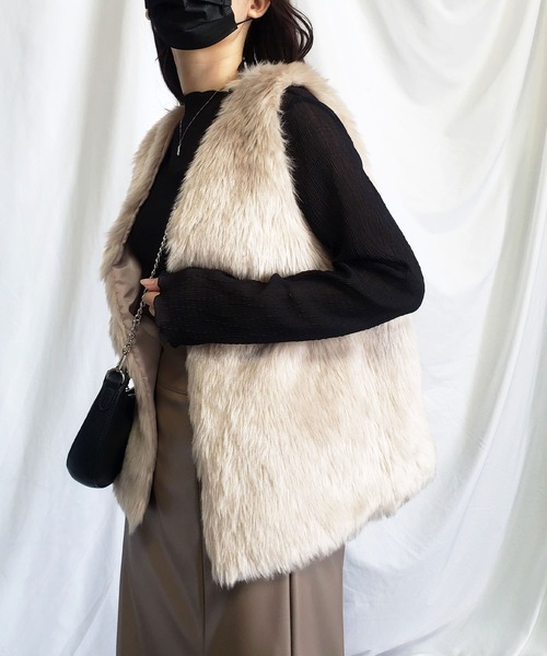 me+em select(ミームセレクト)の「※※【 新色追加 】ボリュームフェイクファーベスト(ベスト・レディース・モカ/グレイッシュベージュ/チャコールグレー/ブラウン系その他・MEDIUM)」の18枚目の写真