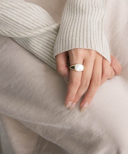 KBF（ケイビーエフ）の「バイカラープレートリング（リング・レディース・シルバー/ゴールド・ONE）」の4枚目の写真