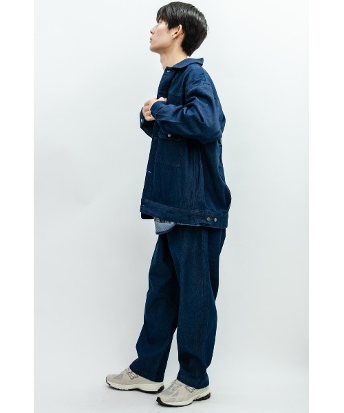 Beno(ビーノ)の「10ozデニム ルーズシルエット ジャケット Gジャン(デニムジャケット・メンズ・ワンウォッシュ/ブラック・M/L)」の7枚目の写真