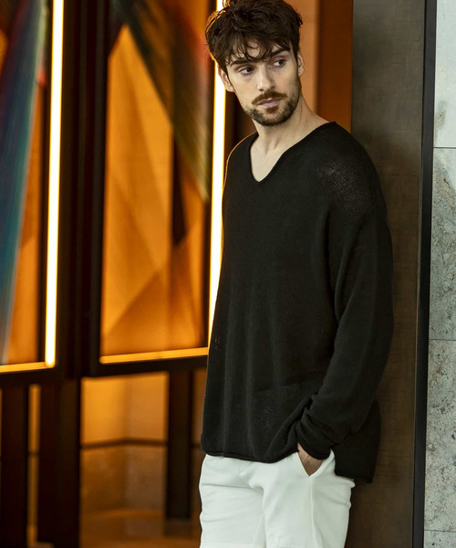 1piu1uguale3 RELAX(ウノピュウノウグァーレトレリラックス)の「1PIU1UGUALE3 RELAX(ウノピゥウノウグァーレトレ リラックス)コットンリネンVネックニット(ニット/セーター・メンズ・ダークベージュ/ブラック/ベージュ・XL/L/M/S)」の9枚目の写真